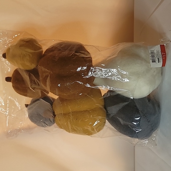 New 7 pieces Bundle Season Decor - Picture 10 of 15